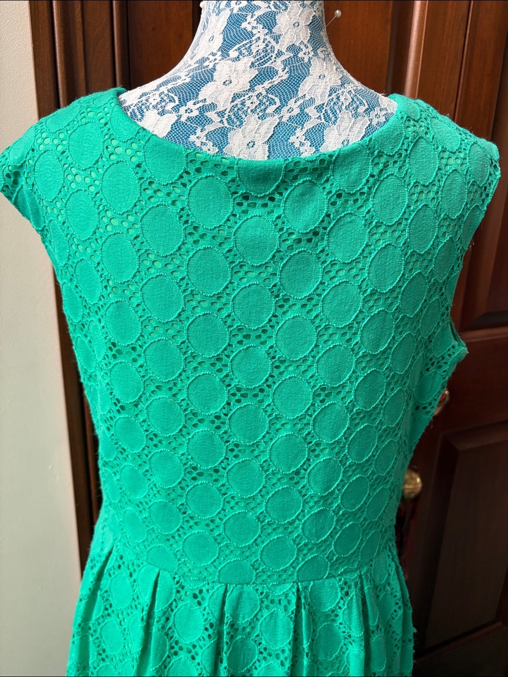Ronni Nicole eyelet lace circle pattern dress green scoop neck sleeveless/stret - Picture 8 of 11